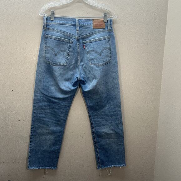 LEVI'S Wedgie Straight Fit Jeans Size 28X25.5 Denim Premium High Rise Button Fly - Picture 4 of 8